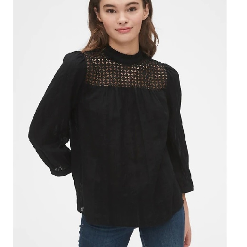 NWT Gap Eyelet Mockneck Top S Black D551